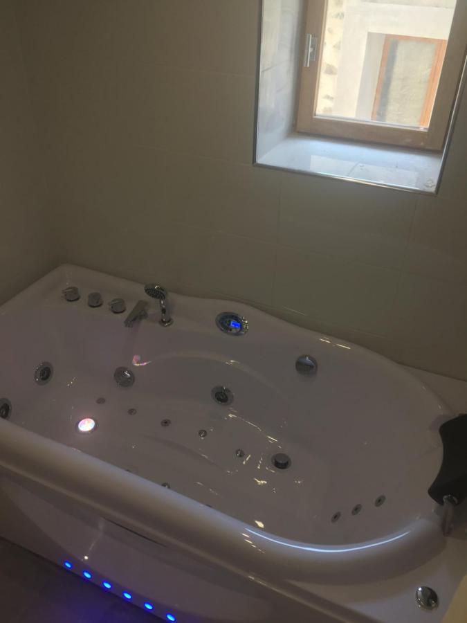 Chambres D'Hotes La Voute Volonne Kültér fotó