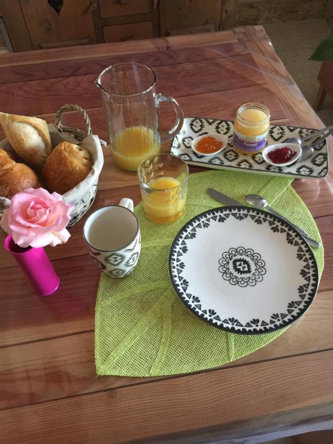 Chambres D'Hotes La Voute Volonne Kültér fotó